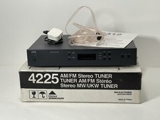 NAD 412 STEREO TUNER AM FM