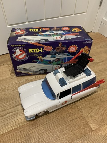 The real ghostbusters ecto - real, ecto-1