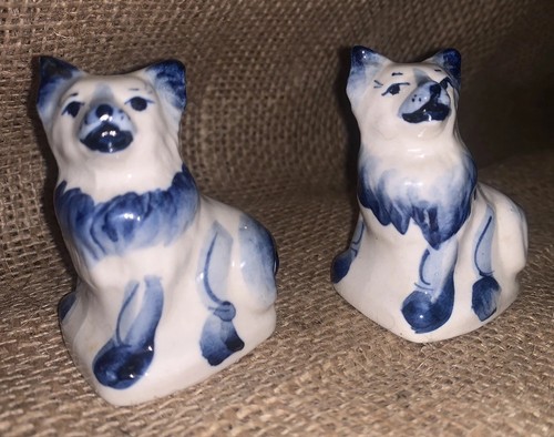 Vtg dog figurines blue - vtg,
