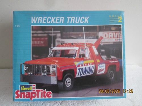 Rvell wrecker truck - ,