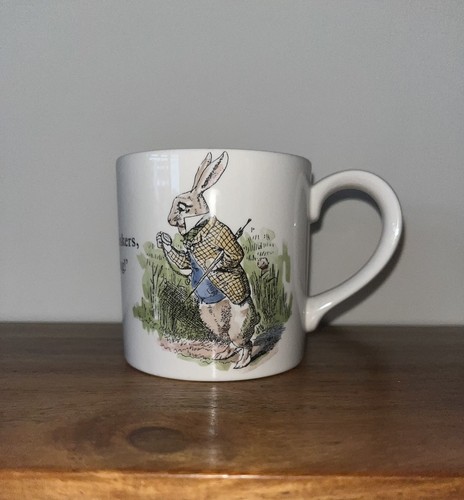 Poole pottery alice in - 🐇,