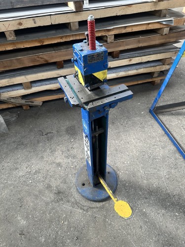Edwards metal corner - edwards, notcher