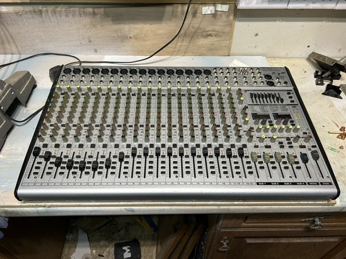 Behringer eurodesk - behringer,