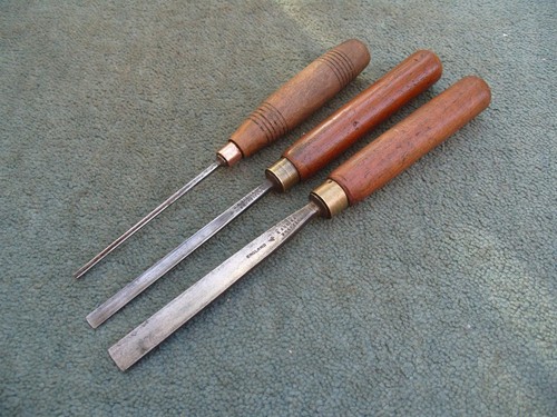 Three carving chisels - three, by