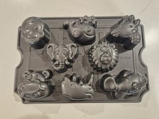 Nordic Ware Zoo Friends Cake 8 Muffin Tin Made in USA