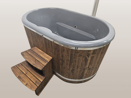 Oval hot tub - fibreglass, liner
