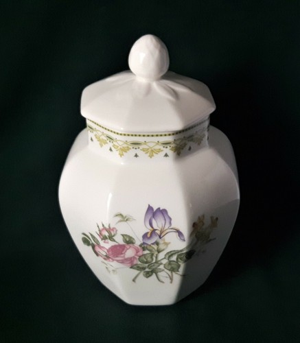 Royal doulton camilla jar bone - jar,