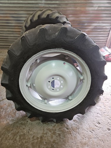 Grey ferguson tractor - ferguson,