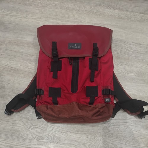 Victorinox backpack red in - red,