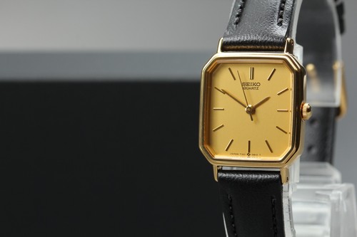 Vintage 1989 mint quartz - vintage,