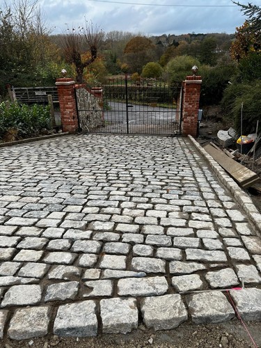 Reclaimed large granite cobble - large,