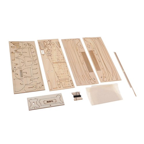 148 wooden boat assembled - 1:148,