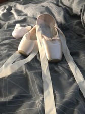 ballet point shoes