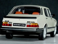 1:18 CULT Scale "1981 SAAB 900