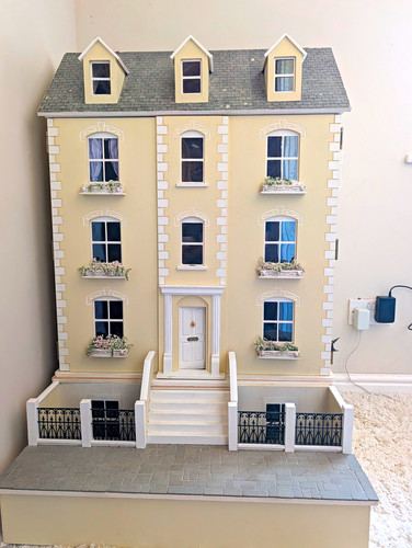 Dolls house emporium - house,