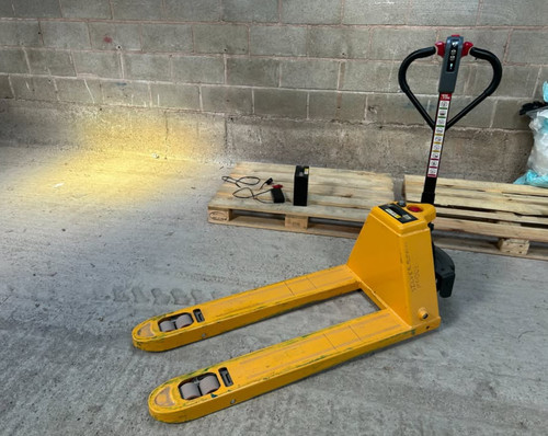 Fully electric pallet - electric,