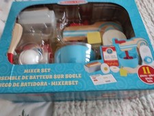 Melissa & Doug Wooden Mixer