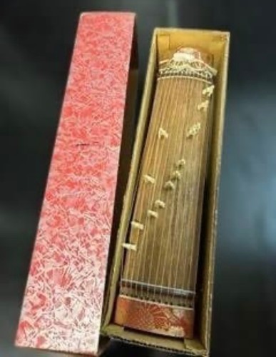 Koto portable stringed