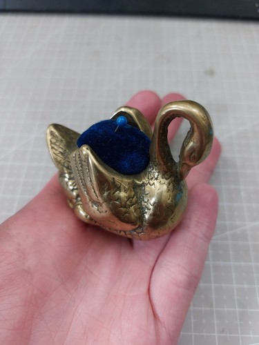 Vintage brass swan - swan, pin