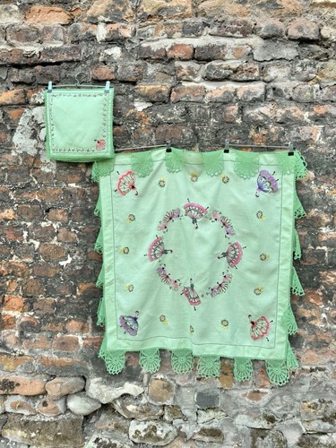 Vintage 1930s embroidered