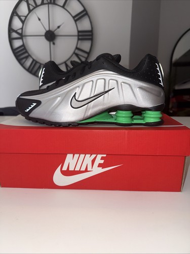 Nike shox metallic silver - shox, r4