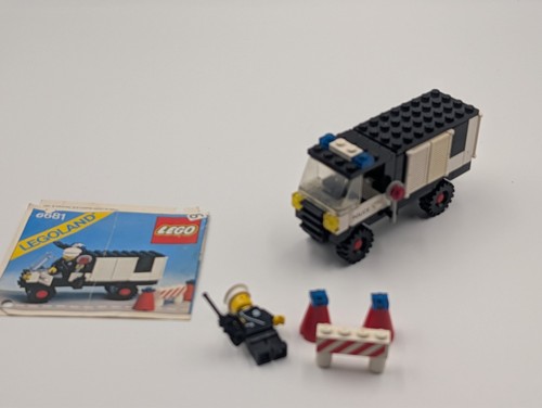 Lego legoland 6681 - police, van