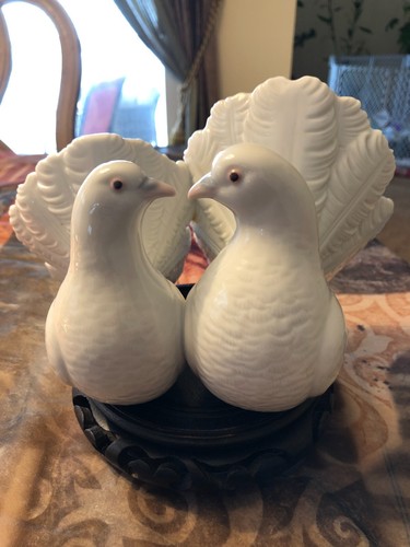 Lladro kissing doves - lladro,