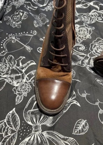 Woman boots size 6 - woman’s,