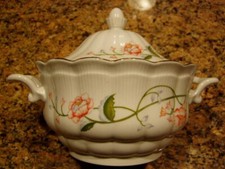 WALBRZYCH , Soup Tureen Bowl & Lid, Vintage Porcelain China made in Poland