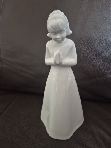 Moment coalport amen - by,