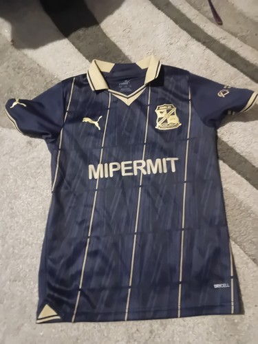 Swindon town 3rd kit - swindon, aged