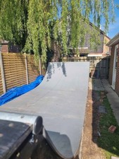 Roll-in Co. 4ft skate ramp / half pipe