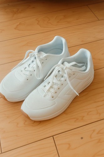 Everlast white stylish