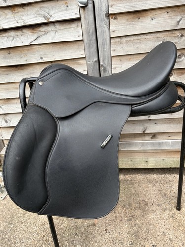 Wintec cair black - 17.5”,