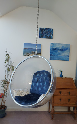 Swing chair indoors egg - chair, in