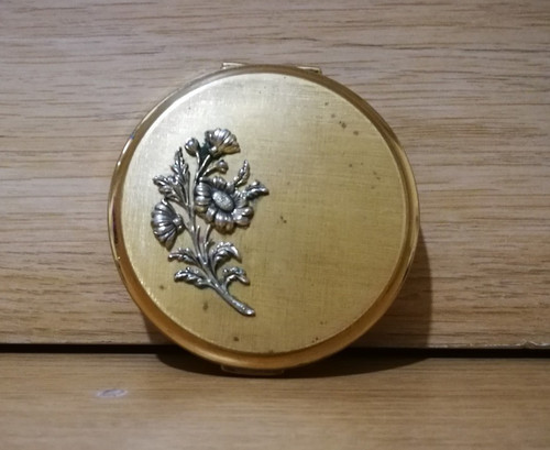 Stratton floral embossed gold - floral,