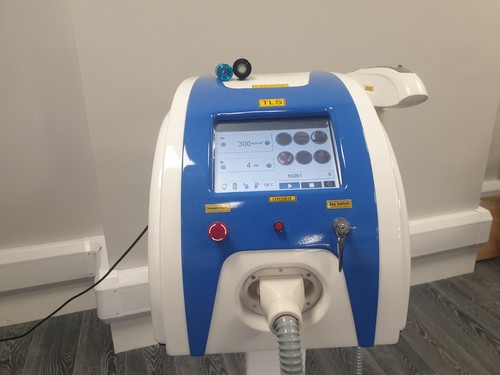 Tattoo removal laser - removal, q