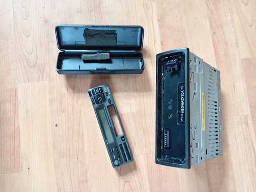 Sony 3759 car radio - vw, xr-3759