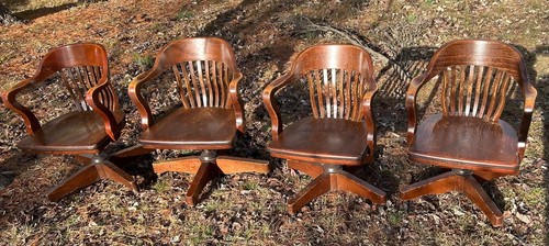 Bankers chair jury - bankers,
