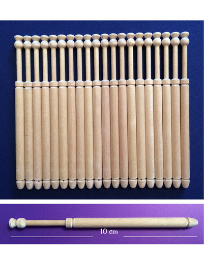 Pairs wooden lacemaking - 10,