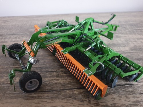 Universal hobbies 32 - hobbies, -1/32