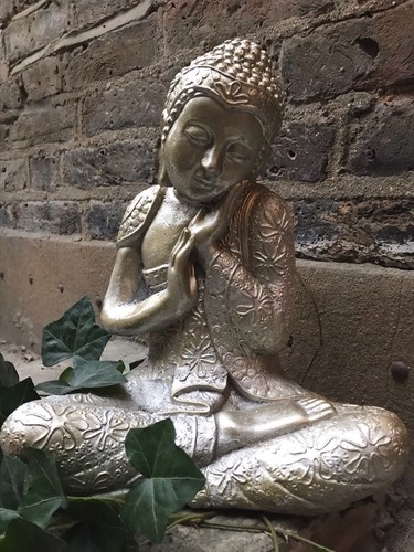 Beautifully detailed resting - beautifully,