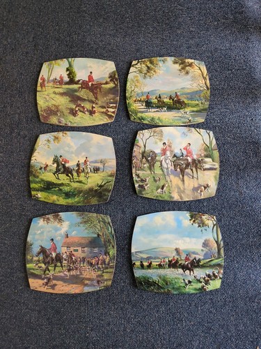 Small vintage table mats - table,