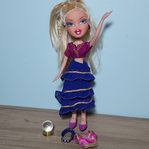 Bratz genie magic cloe 2001 - bratz,
