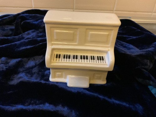 Royal doulton piano snowman - royal,
