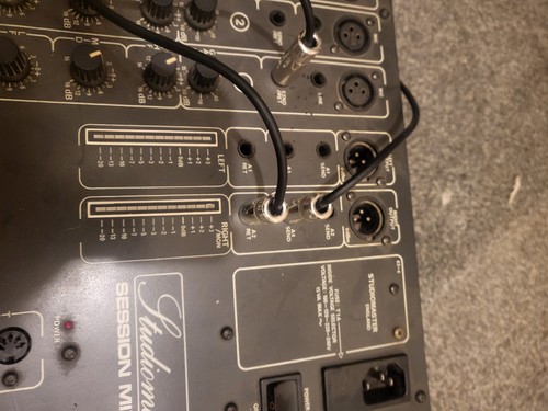 Studiomaster club 2 bus - xs, 2-bus