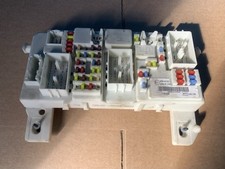 Ford Focus MK2 / C max Body Control Module Fuse Box 7M5T-14A073-JF Ref B2