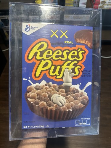 Kaws reeses puffs - reeses, limited