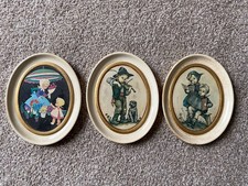 A Madryn Miniature Oval Wall