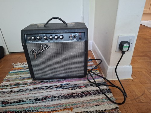 Fender frontman 15g amp - frontman, w